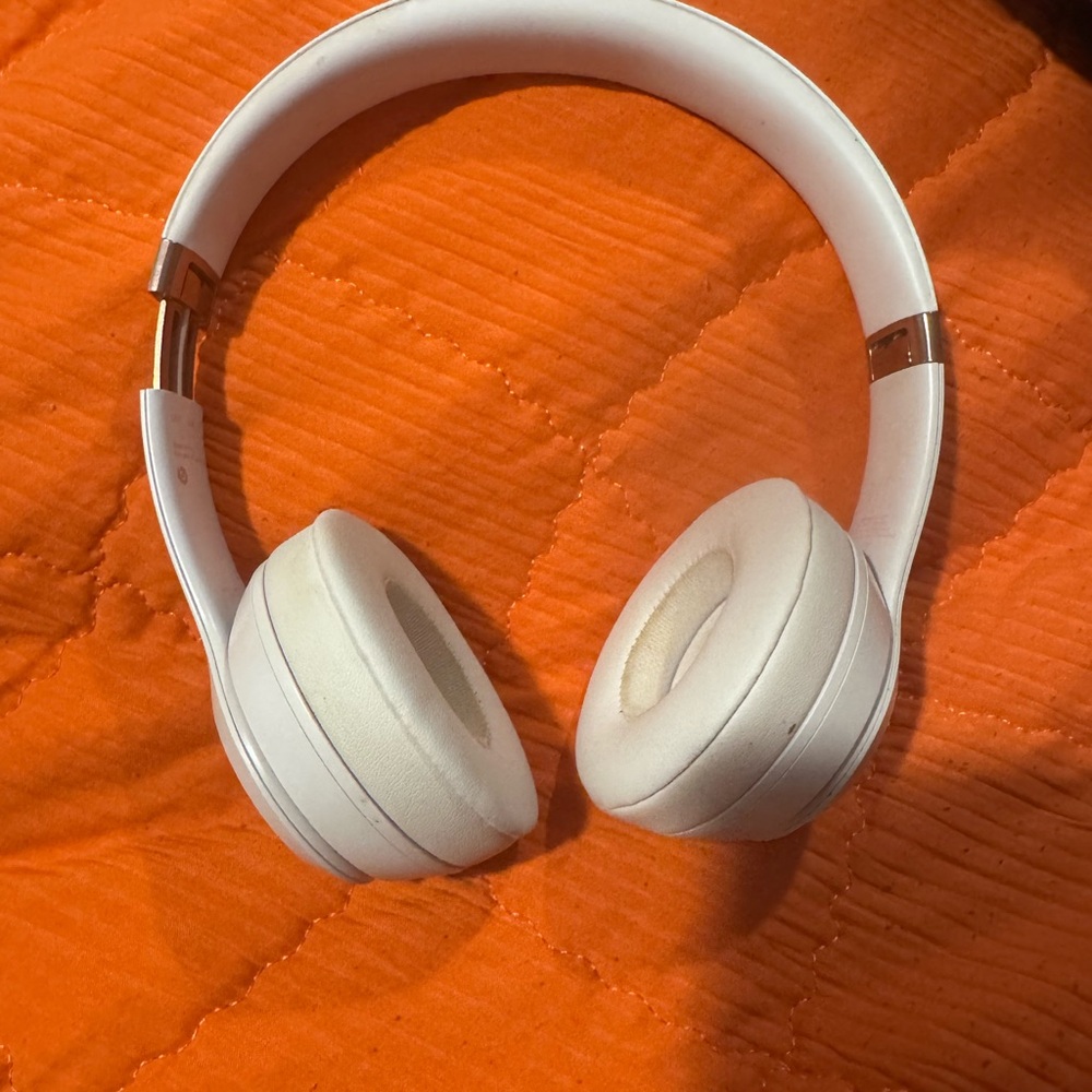 Apple Over-Ear White Headphones